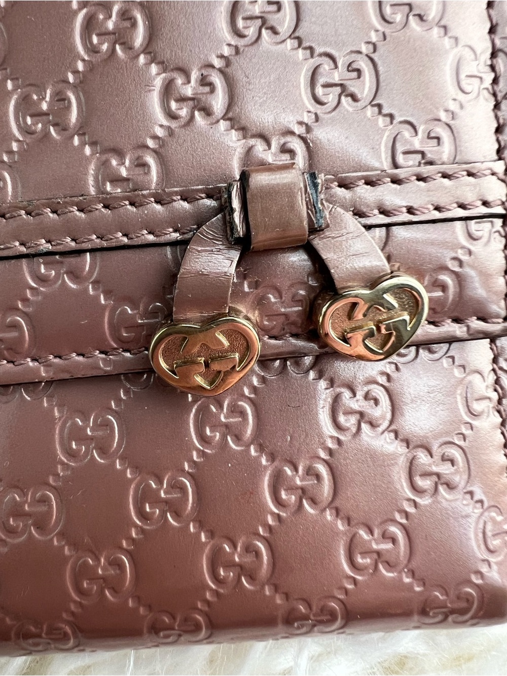 Gucci Rose Gold Microguccissima
Patent Leather Long Wallet - Picture 2 of 11